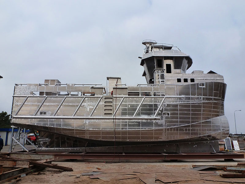 aluminium catamaran hull